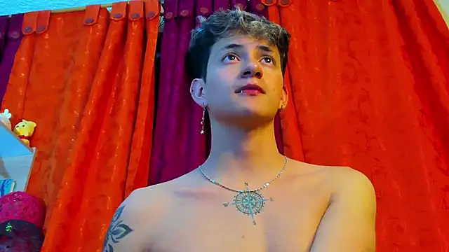 GabyThoms online show from 03/18/25, 08:04