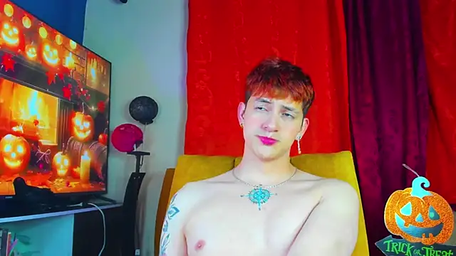 GabyThoms online show from 10/15/25, 03:17