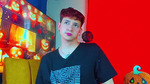 GabyThoms online show from 10/16/25, 09:05