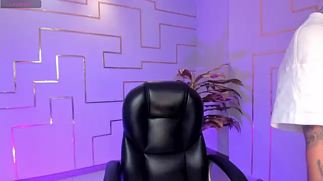 HannahJamesX online show from 09/08/25, 05:45