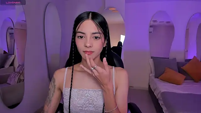 HannahJamesX online show from 11/01/25, 07:16