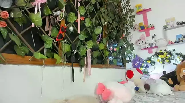 Snapshot of LunaDeCristall chatting on 12/09/24, 01:40 LunaDeCristall online show from 12/09/24, 01:40