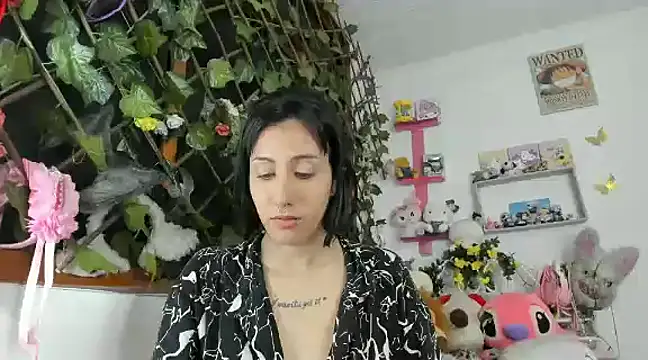 Snapshot of LunaDeCristall chatting on 02/02/25, 09:08 LunaDeCristall online show from 02/02/25, 09:08