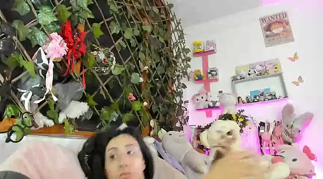 Snapshot of LunaDeCristall chatting on 02/14/25, 11:53 LunaDeCristall online show from 02/14/25, 11:53