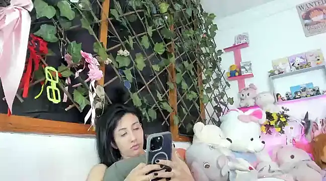 Snapshot of LunaDeCristall chatting on 02/22/25, 10:52 LunaDeCristall online show from 02/22/25, 10:52