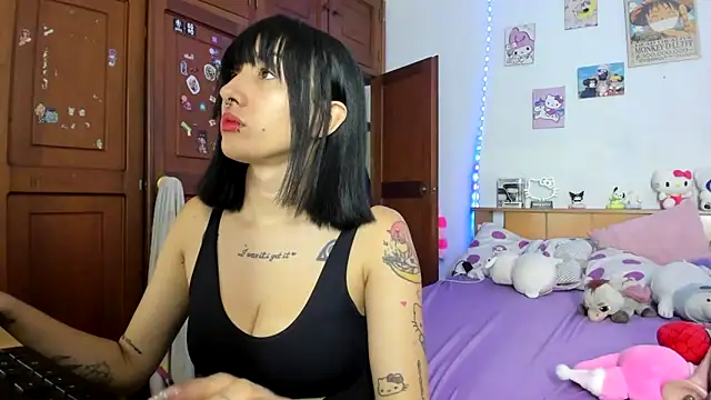 Snapshot of LunaDeCristall chatting on 09/10/25, 09:53 LunaDeCristall online show from 09/10/25, 09:53