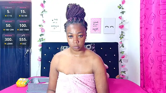 CiaraEbony online show from 10/31/25, 12:00