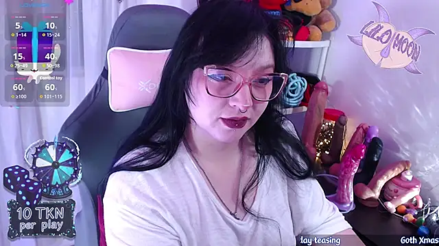 LiloMoon69 online show from 12/19/25, 02:13