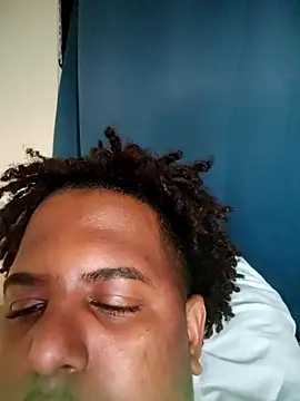 Snapshot of anubi0880 chatting on 11/28/25, 09:50 anubi0880 online show from 11/28/25, 09:50