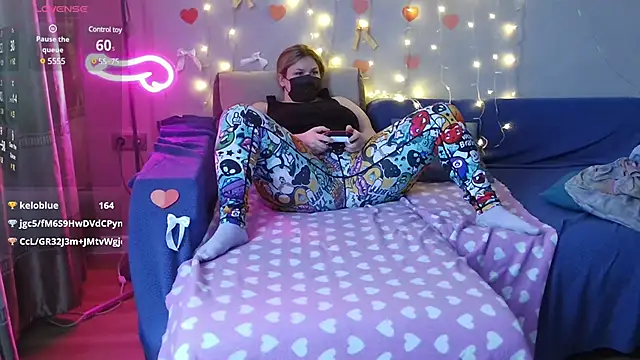 MilaaMilaa online show from 02/10/25, 09:47