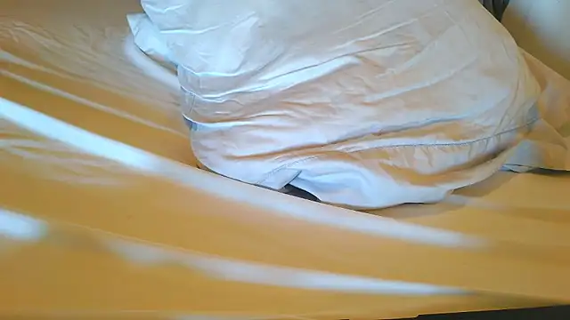 costanza7070 online show from 01/12/26, 08:47