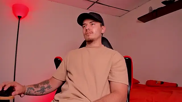 james connor2 online show from 10/18/25, 07:03