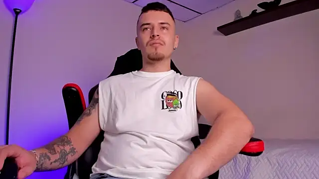 james connor2 online show from 11/12/25, 06:52