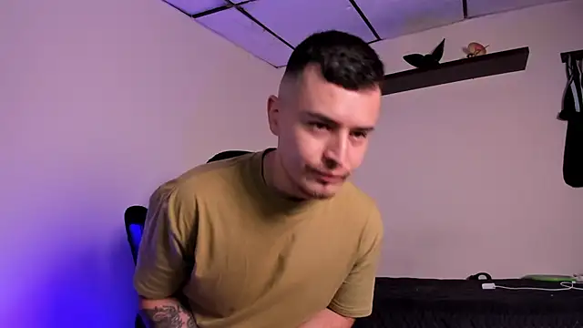 james connor2 online show from 12/17/25, 07:31