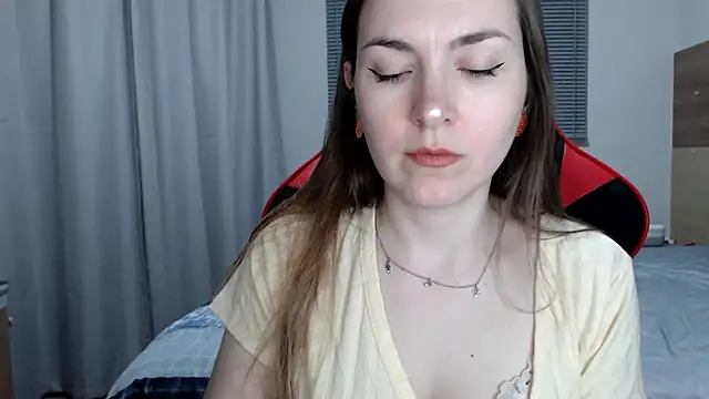 Snapshot of Naughty_Annn chatting on 06/14/26, 01:14 Naughty Annn online show from 06/14/26, 01:14