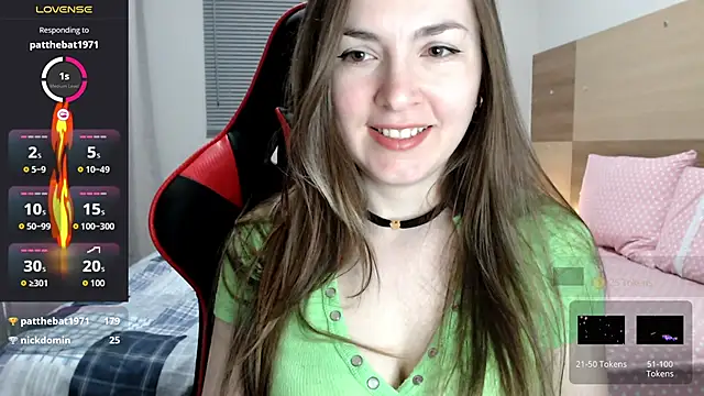 Snapshot of Naughty_Annn chatting on 06/19/26, 08:23 Naughty Annn online show from 06/19/26, 08:23
