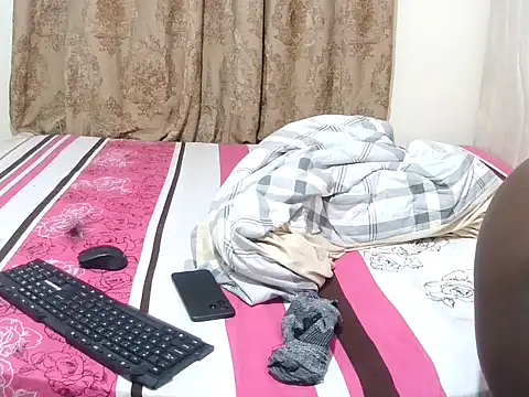 Snapshot of slender_sweet chatting on 11/10/25, 07:35 slender sweet online show from 11/10/25, 07:35