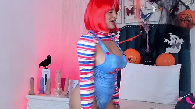 samara warren online show from 10/31/25, 12:06