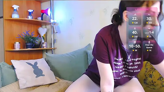 Caroline1995 online show from 10/28/25, 08:18