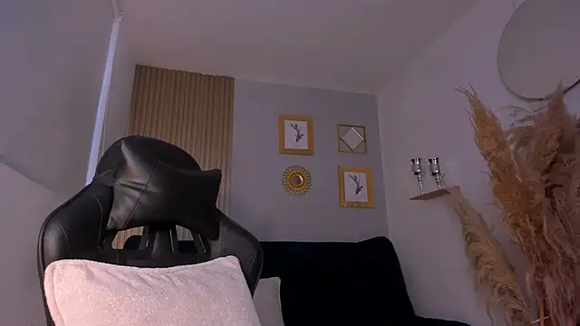 NatyFerrer  online show from 10/11/25, 10:58