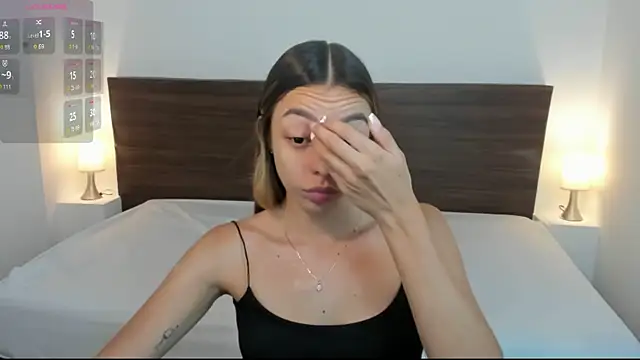 Snapshot of AliceRoss0 chatting on 01/28/25, 08:15 AliceRoss0 online show from 01/28/25, 08:15