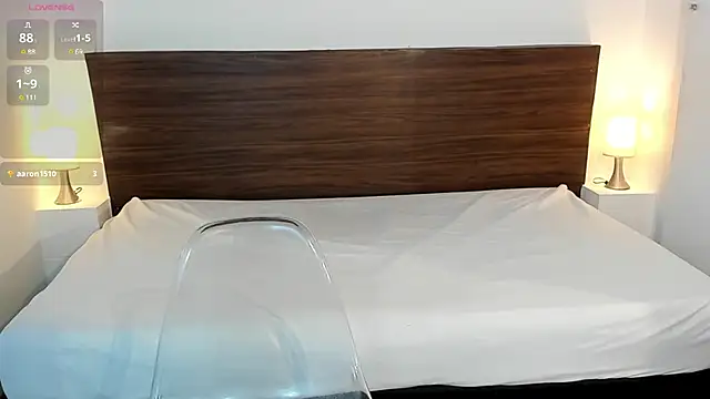 Snapshot of AliceRoss0 chatting on 02/10/25, 08:21 AliceRoss0 online show from 02/10/25, 08:21