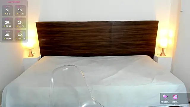 Snapshot of AliceRoss0 chatting on 02/11/25, 08:20 AliceRoss0 online show from 02/11/25, 08:20