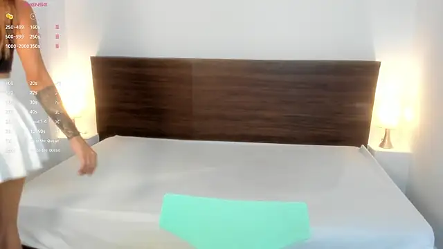 Snapshot of AliceRoss0 chatting on 03/18/25, 08:15 AliceRoss0 online show from 03/18/25, 08:15