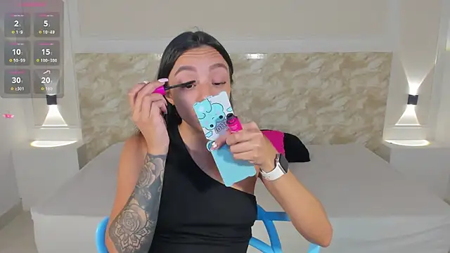 Snapshot of AliceRoss0 chatting on 10/02/25, 09:00 AliceRoss0 online show from 10/02/25, 09:00