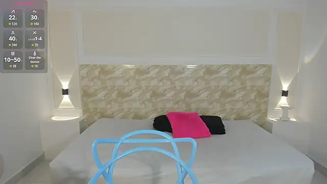 Snapshot of AliceRoss0 chatting on 10/31/25, 08:21 AliceRoss0 online show from 10/31/25, 08:21