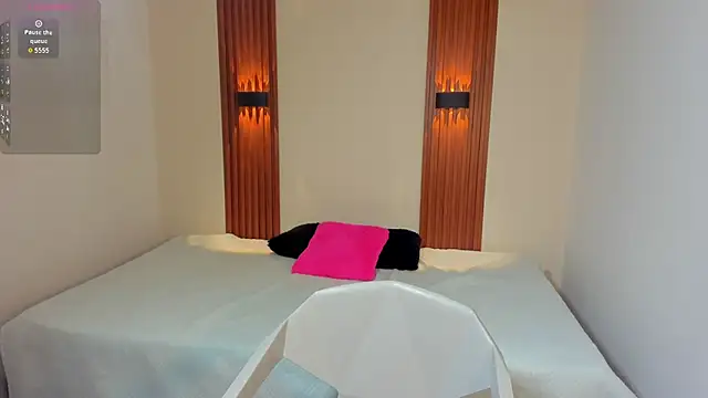 Snapshot of AliceRoss0 chatting on 11/28/25, 08:11 AliceRoss0 online show from 11/28/25, 08:11