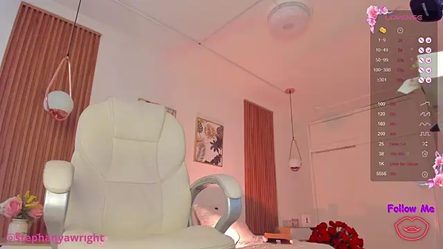 Snapshot of TiffanyWright chatting on 01/21/25, 07:17 TiffanyWright online show from 01/21/25, 07:17