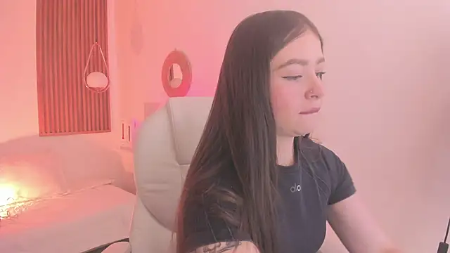 Snapshot of TiffanyWright chatting on 09/23/25, 01:58 TiffanyWright online show from 09/23/25, 01:58