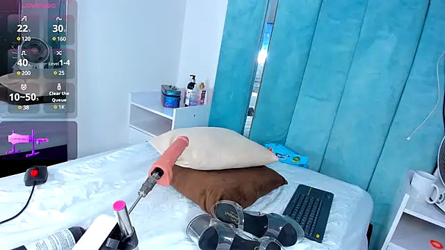 CintiaVega online show from 02/15/25, 03:06