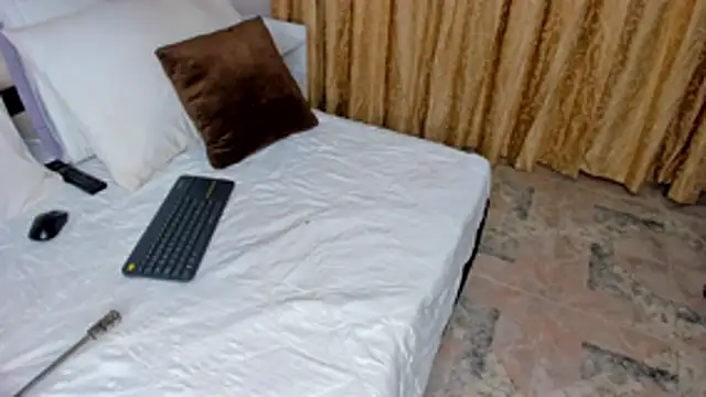 CintiaVega online show from 11/06/25, 11:33