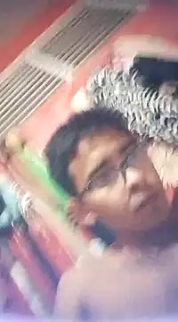 Snapshot of VL25DN26 chatting on 03/14/25, 05:27 VL25DN26 online show from 03/14/25, 05:27