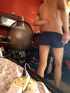 Snapshot of VL25DN26 chatting on 11/30/25, 08:46 VL25DN26 online show from 11/30/25, 08:46