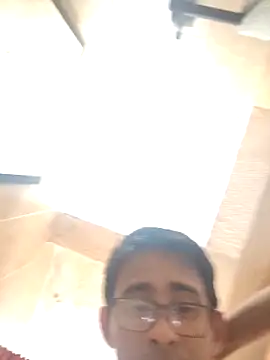 Snapshot of VL25DN26 chatting on 01/18/26, 04:44 VL25DN26 online show from 01/18/26, 04:44