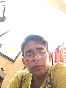 Snapshot of VL25DN26 chatting on 02/13/26, 04:25 VL25DN26 online show from 02/13/26, 04:25