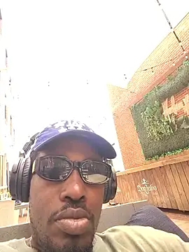 BlackD4uxo online show from 06/06/26, 05:06
