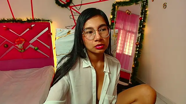 Snapshot of _Jessi29_ chatting on 12/10/24, 09:54 Jessi29 online show from 12/10/24, 09:54