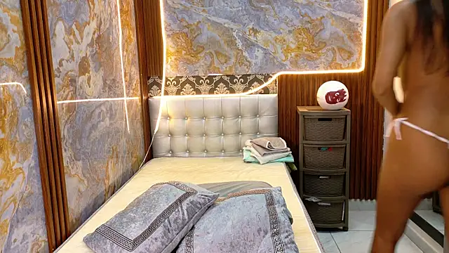 Snapshot of _Jessi29_ chatting on 11/09/25, 09:13 Jessi29 online show from 11/09/25, 09:13