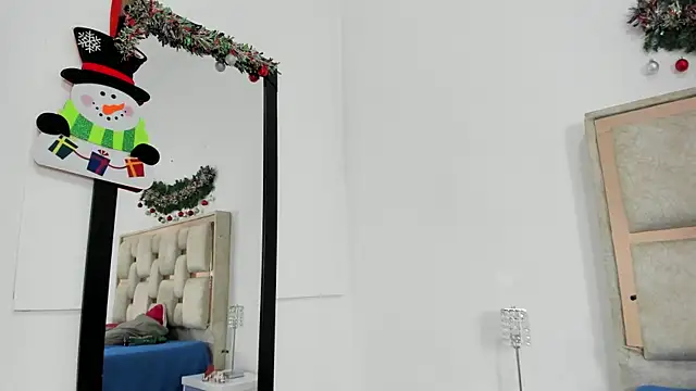 Snapshot of Saraa_lov chatting on 12/11/24, 09:19 Saraa lov online show from 12/11/24, 09:19