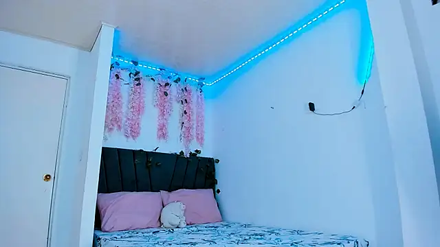 alexaryderr online show from 12/23/25, 01:47