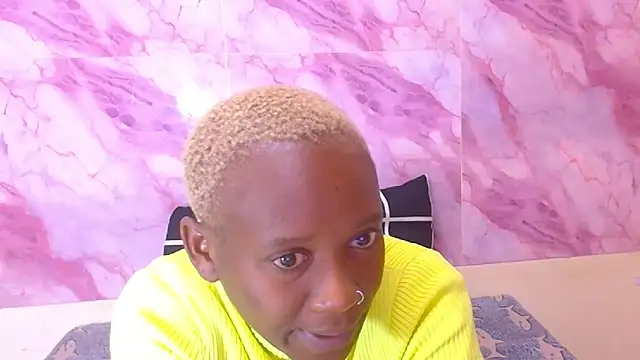 Snapshot of EbonyOlive69 chatting on 10/16/25, 05:25 EbonyOlive69 online show from 10/16/25, 05:25