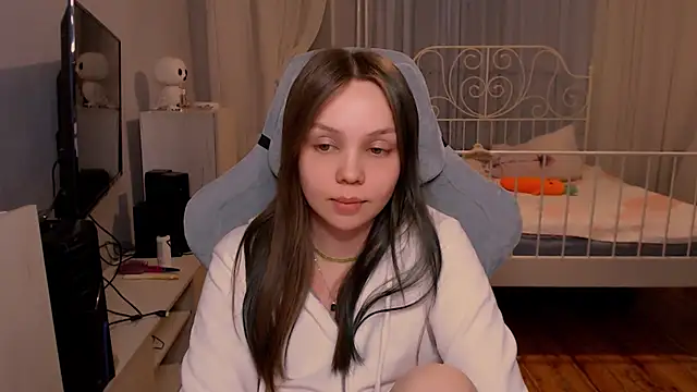 Vanessa tk online show from 02/17/25, 11:13