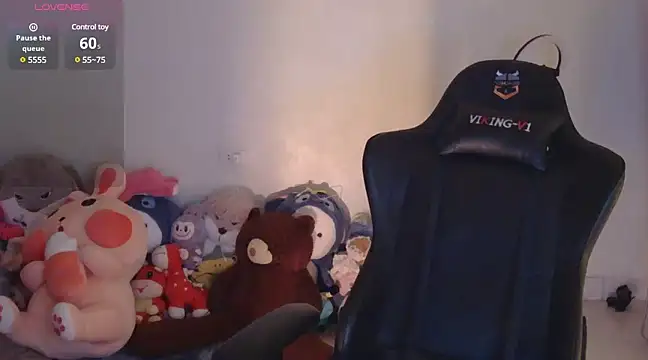 Snapshot of TimmyZi chatting on 12/27/24, 08:02 TimmyZi online show from 12/27/24, 08:02