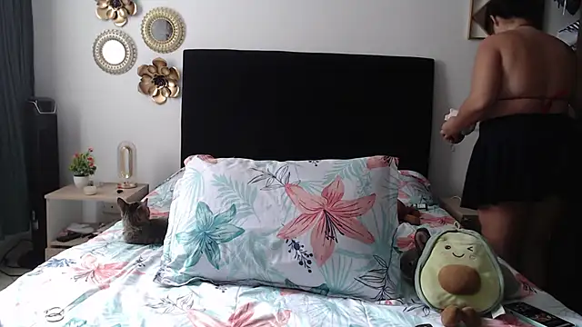 TatianaMonteross online show from 01/17/26, 05:49