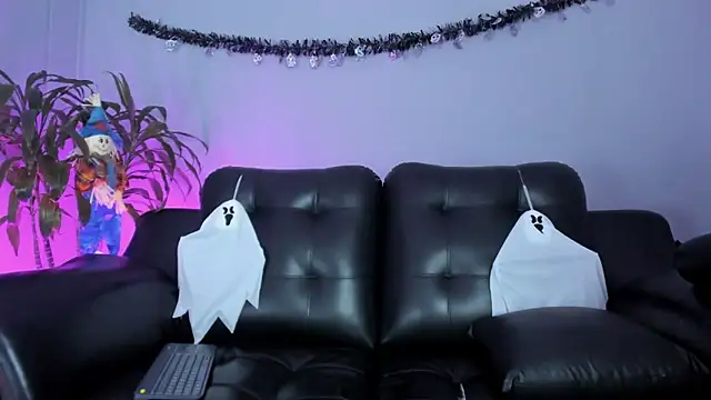 Rob saenz  online show from 10/18/25, 03:46