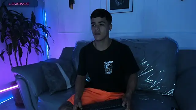 Rob saenz  online show from 12/22/25, 04:15